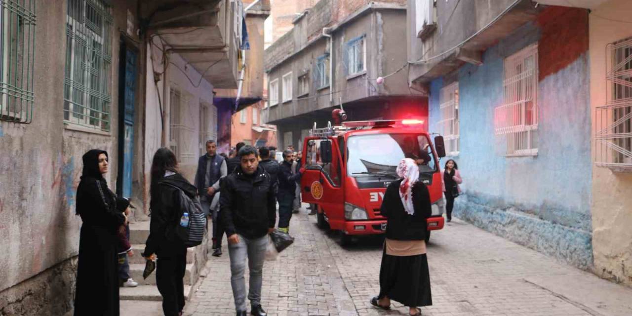 Diyarbakır’da Çöken Binada Kimsenin Olmadığı Belirlendi
