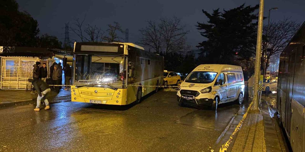 Kayan İett Otobüsünü Durdurmaya Çalışan Şoför Ezilerek Ağır Yaralandı