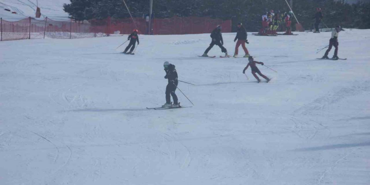 Kayakseverler Palandöken’e Akın Etti