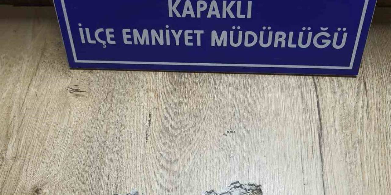 Kapaklı’da Metruk Binada Uyuşturucuyla Yakalandılar