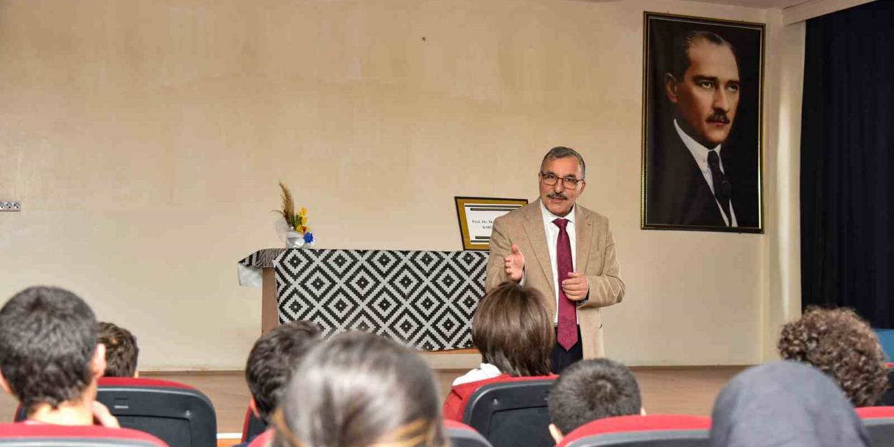 Rektör Gavgalı, Sabiha Gökçen Ortaokulu Öğrencileri İle Buluştu