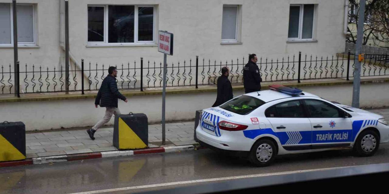 Söğüt’te Bir Kadını Silahla Tehdit Eden Şahıs Gözaltına Alındı