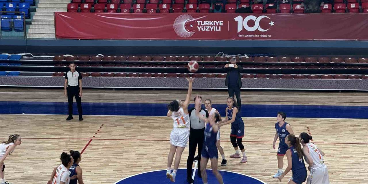 Kadınlar Bölgesel Basketbol Ligi: Düzce Atletik: 61 - Güngören Belediyespor: 51
