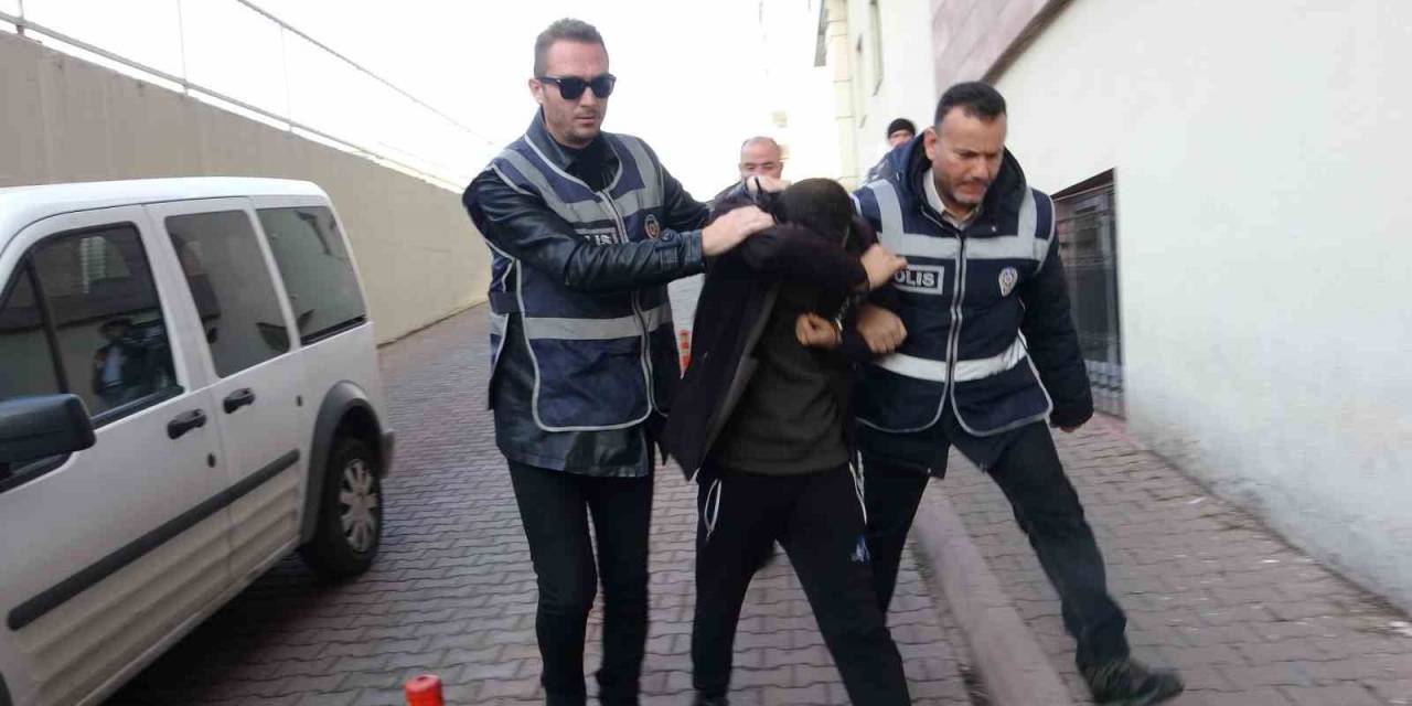 Kayseri’de 7 Aracın Lastiğini Patlatıp "Sanki Adam Öldürdük" Diyen Şüpheli Tutuklandı