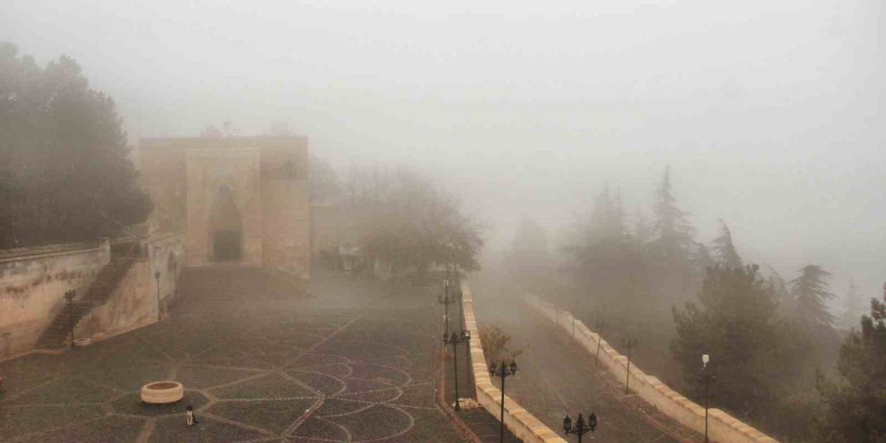 Kahramanmaraş’ta Ashab-ı Kehf Yoğun Sis İçinde Kaldı