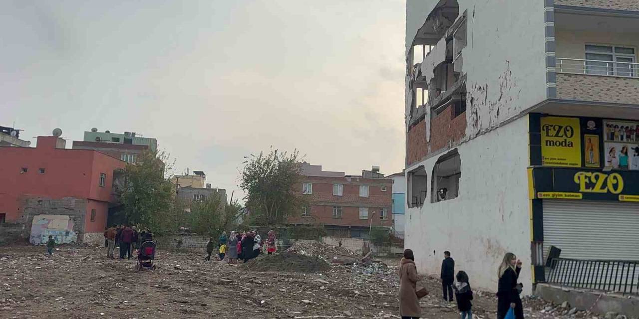 Deprem Değil, Yıkım Ekibi Mağdur Etti, Mağdurlar Muhatap Arıyor