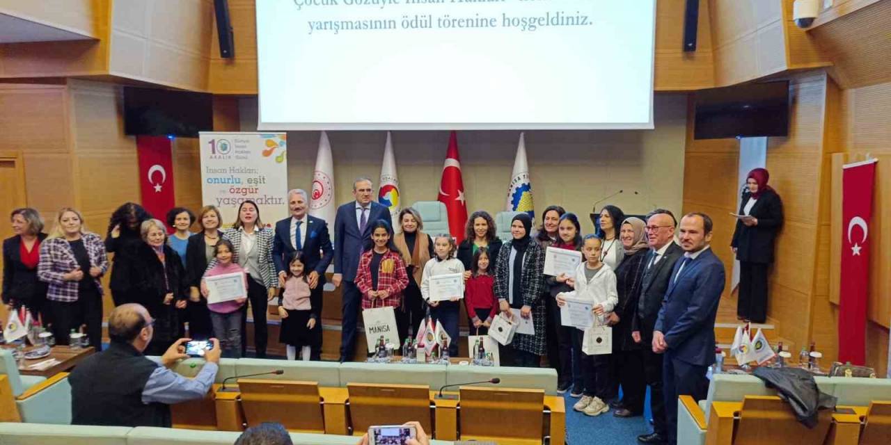 Çocuk Gözüyle İnsan Hakları Resim Yarışması Ödülleri Sahiplerini Buldu
