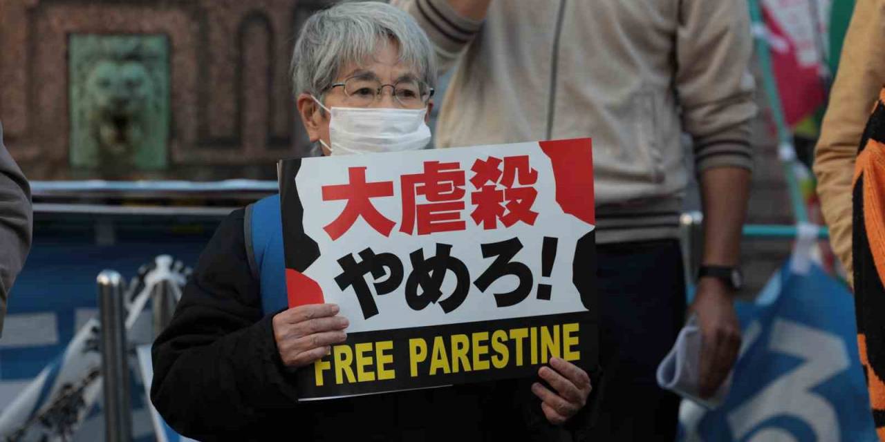 Japonya’da İsrail’in Gazze’ye Yönelik Saldırıları Protesto Edildi