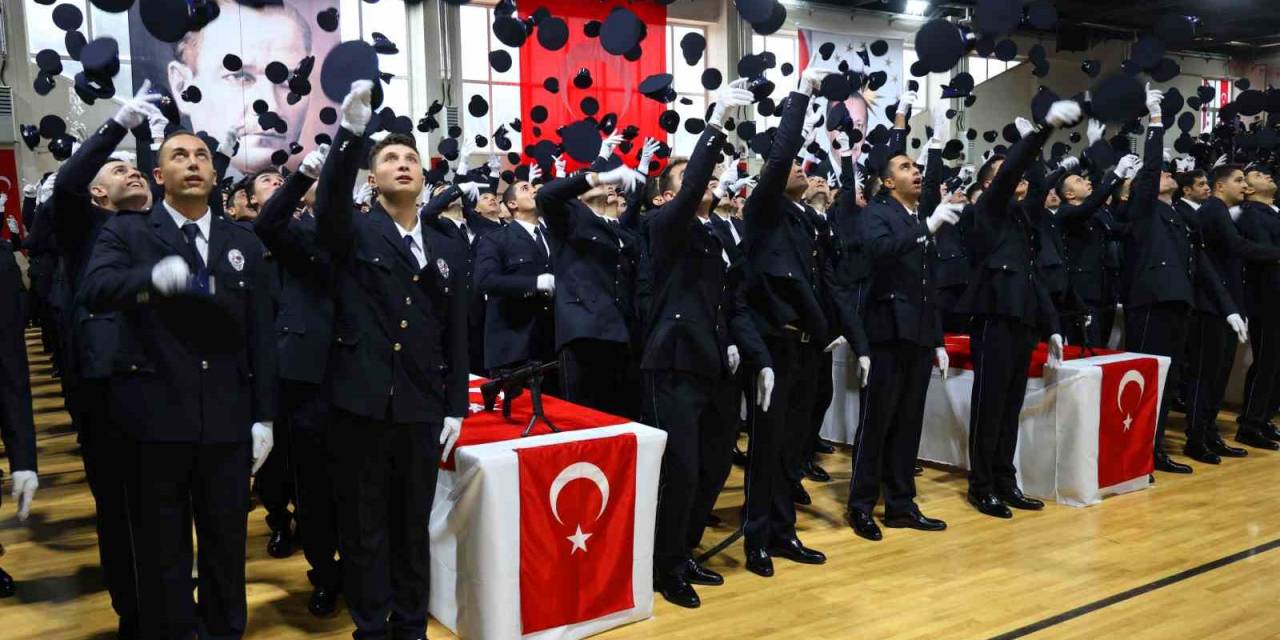 Adana’da 750 Polis Adayı Mezun Oldu