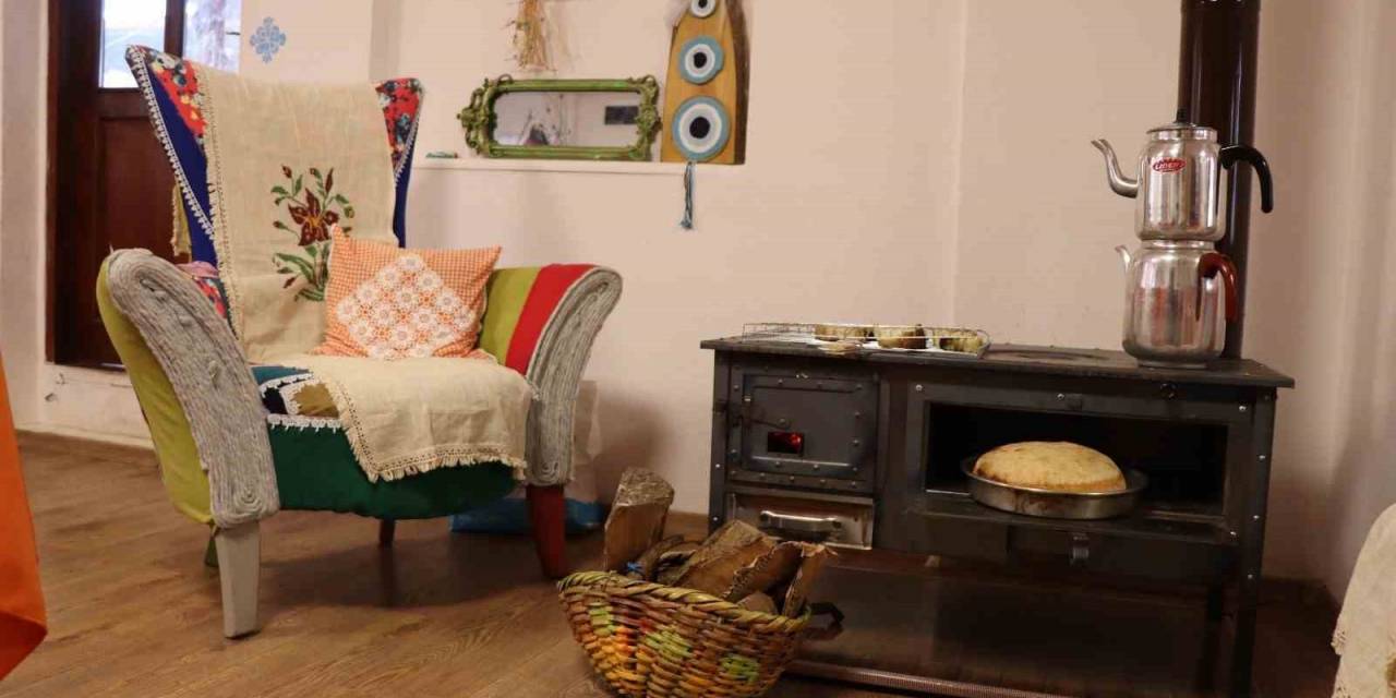 Çınar Kahvaltı Konağı Nostalji Kokan Dokusu Ve Odun Sobası İle Vazgeçilmez Mekanlardan Oldu