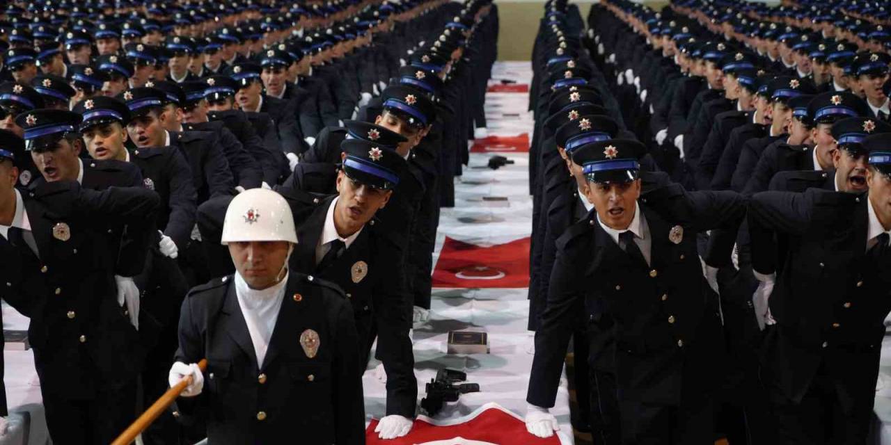 Erzincan Pomem’de Mezuniyet Coşkusu