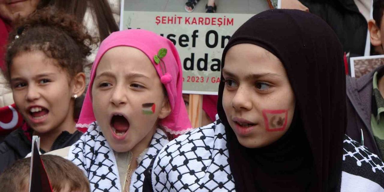 Trabzon’da Çocuklar Filistin’e Destek İçin Yürüdüler