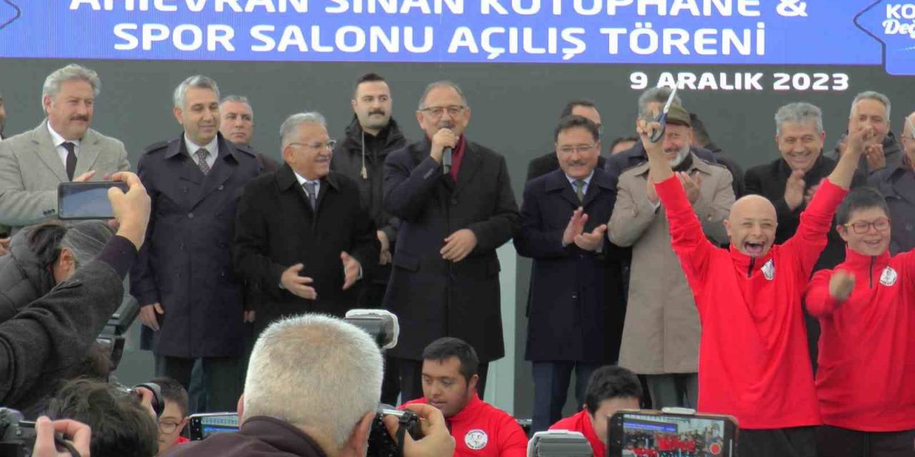 Başkan Çolakbayrakdar, “İnsanların Mutlu Yaşayabileceği Bir Kocasinan İnşa Ediyoruz”