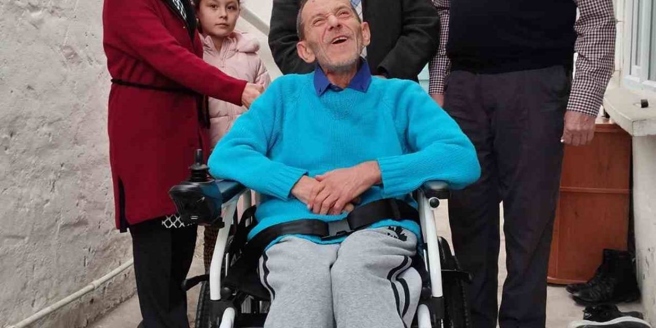 Engelli Vatandaşın Tekerlekli Sandalye Sevinci