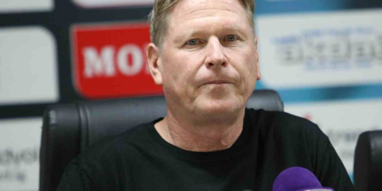 Markus Gisdol: “3 Maçtır Üst Üste Kazanıp, Harika Bir Hafta Geçirdik”