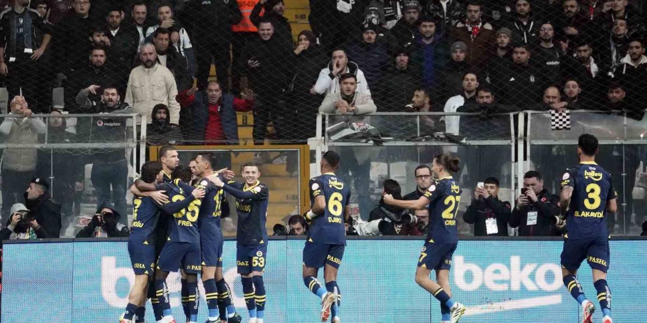 Trendyol Süper Lig: Beşiktaş: 1 - Fenerbahçe: 1 (İlk Yarı)