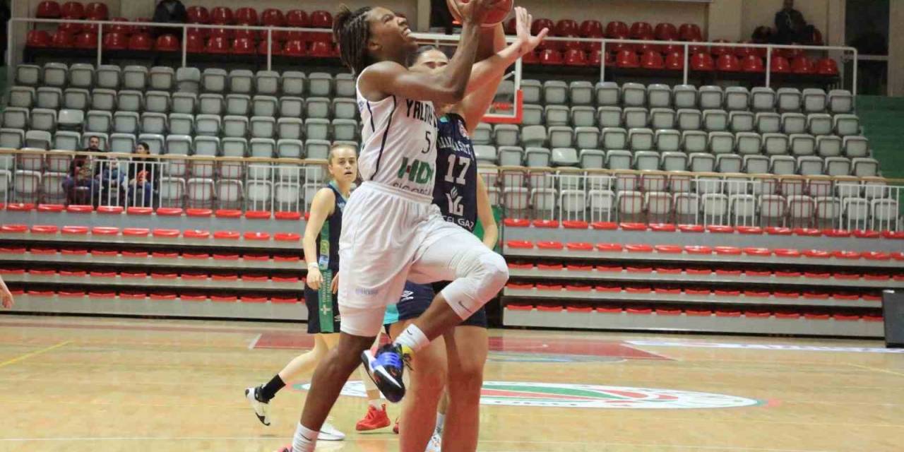 Yalova Vip Evinde Adana’yı 82-78 Yendi