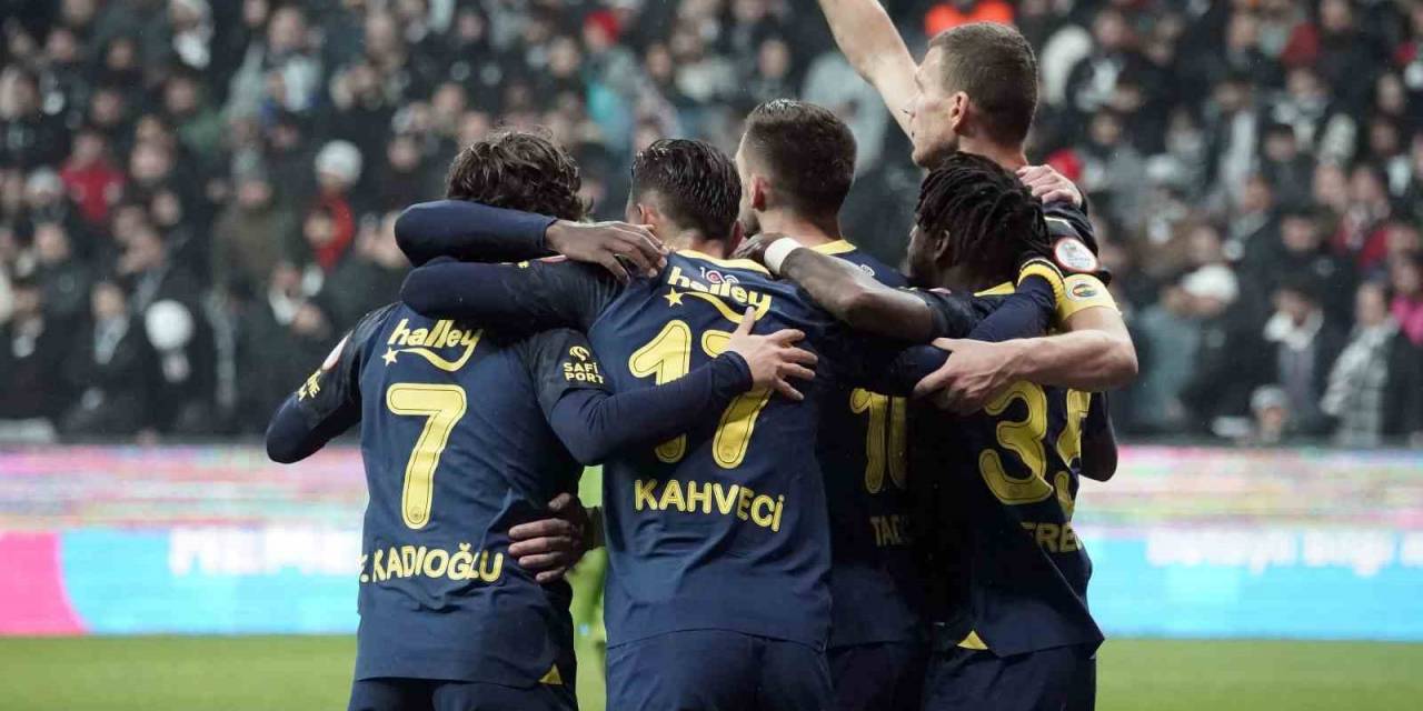 Fenerbahçe Deplasmanda Yenilmezlik Serisini 7 Maça Çıkardı
