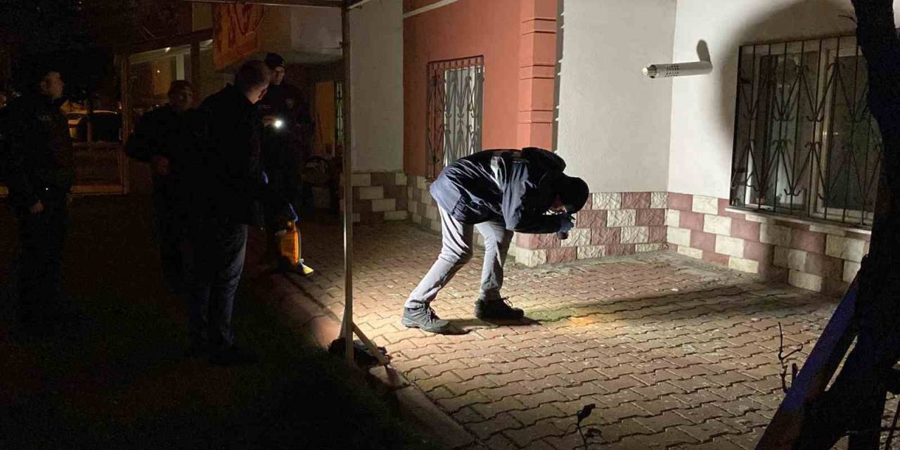 9. Kattan Düşen 17 Yaşındaki Kız Hayatını Kaybetti