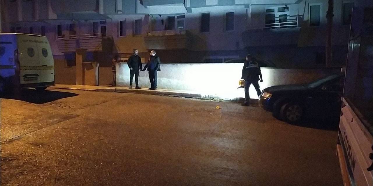 Çorum’da Otomobil İle Geldikleri Evi Kurşunladılar