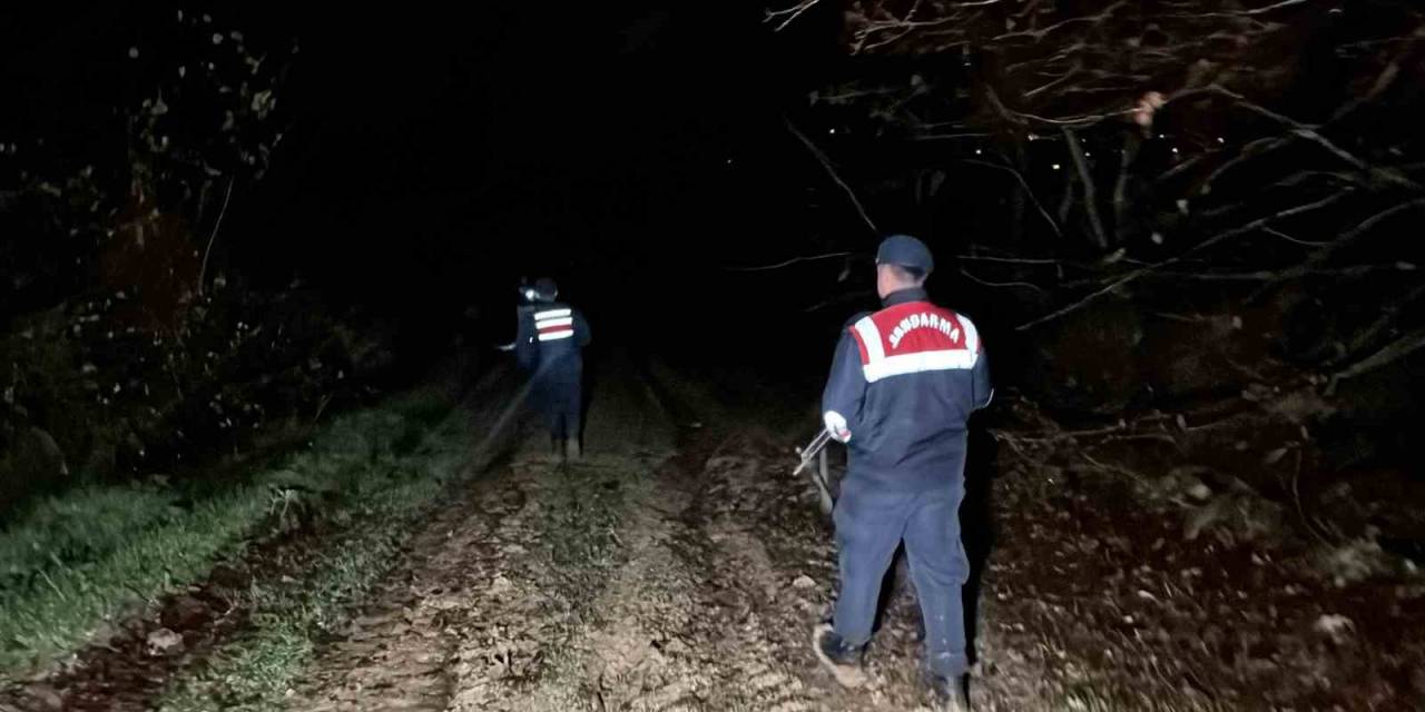 Ormanda Mahsur Kalan 2 Genci Jandarma Kurtardı