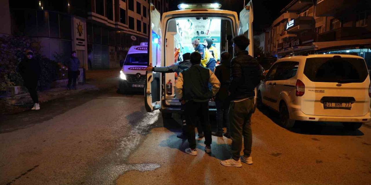 Edirne’de Yayaya Çarpmamak İçin Manevra Yapan Motokurye Yaralandı