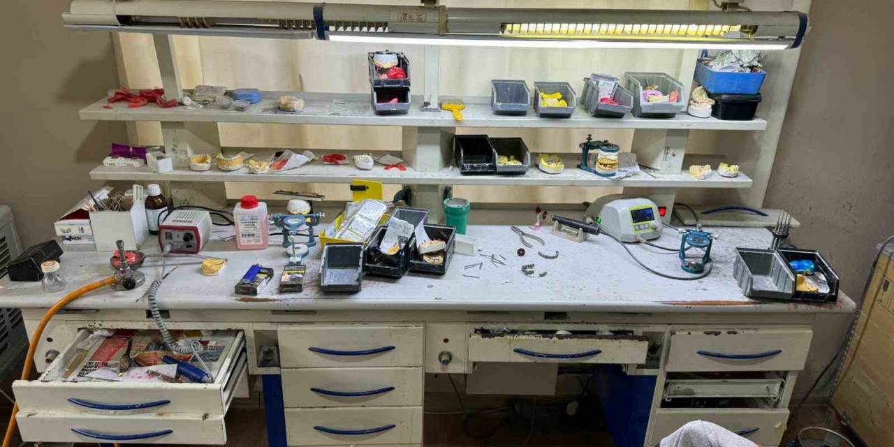 Adana’da Kaçak Diş Kliniğine Operasyon: 7 Gözaltı