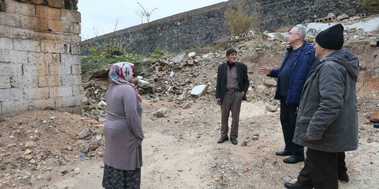 Gaziantep’te Yoğun Yağışın Ardından Su Baskını Olan Evlere Destek