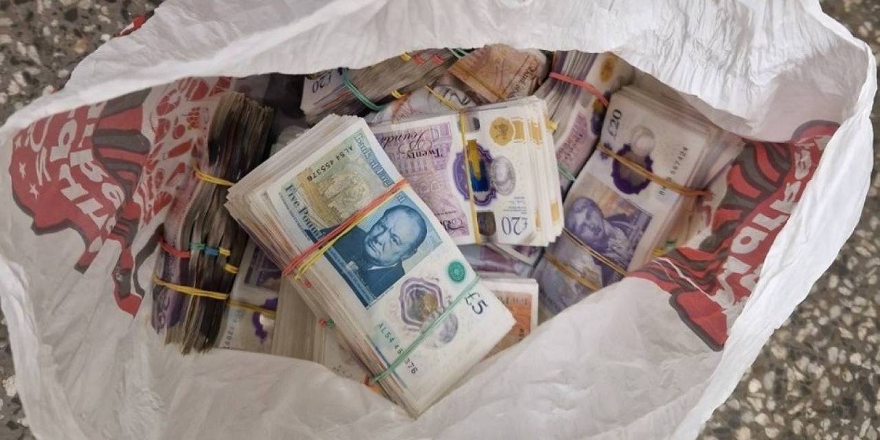 Türkiye’ye Giriş Yapmak İsteyen Araçlarda Beyan Edilmeyen 15 Milyon Euro Ele Geçirildi