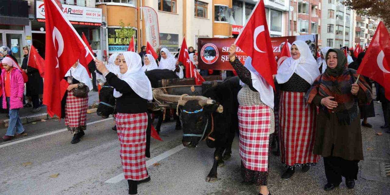 Anadolu’nun İşgaline Karşı Tek Yürek Olan Kadınların Milli Mücadele Ruhu 104 Yıl Sonra Yaşatıldı