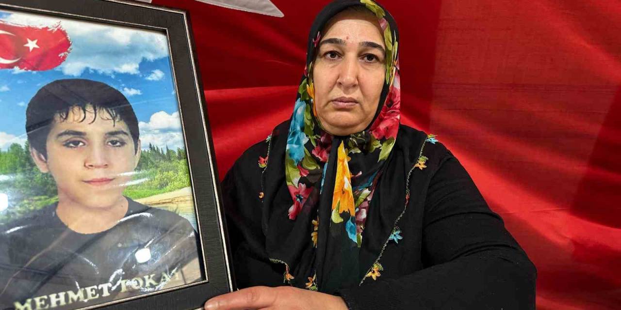 Evlat Nöbetindeki Anne 11 Yaşındayken Kaçırılan Oğlunun Yolunu Gözlüyor