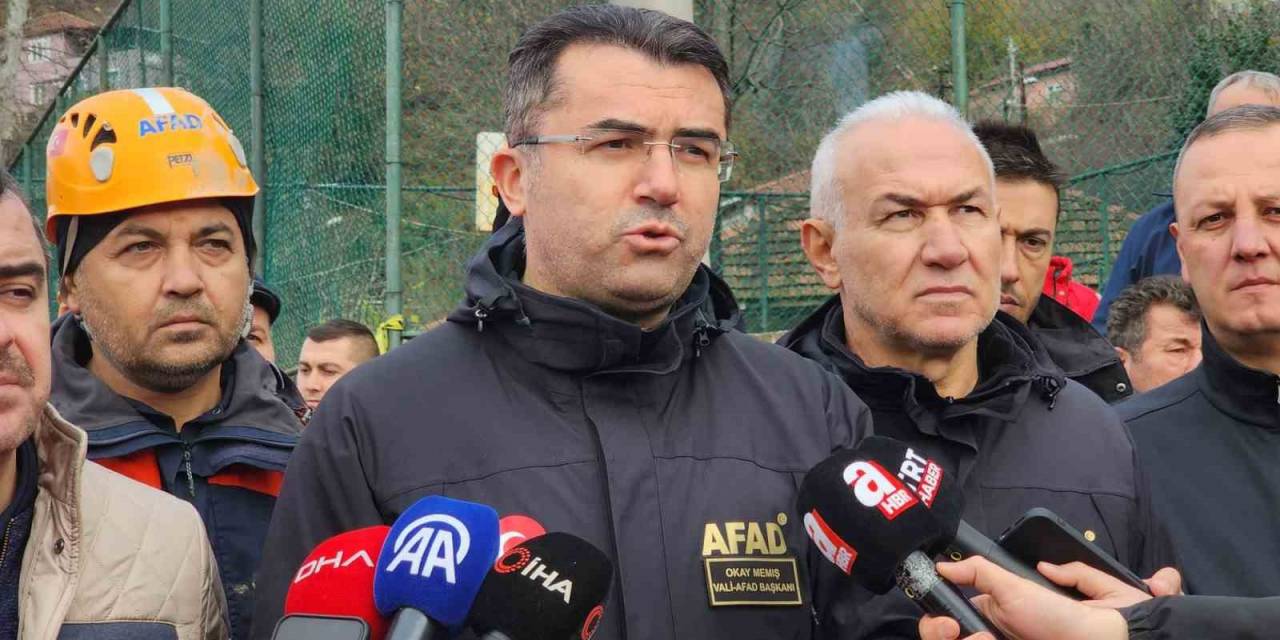 Toprak Altında Kalan Anne Ve Oğlunun Cenazelerinin Çıkarılması İçin Çalışmalar Sürüyor
