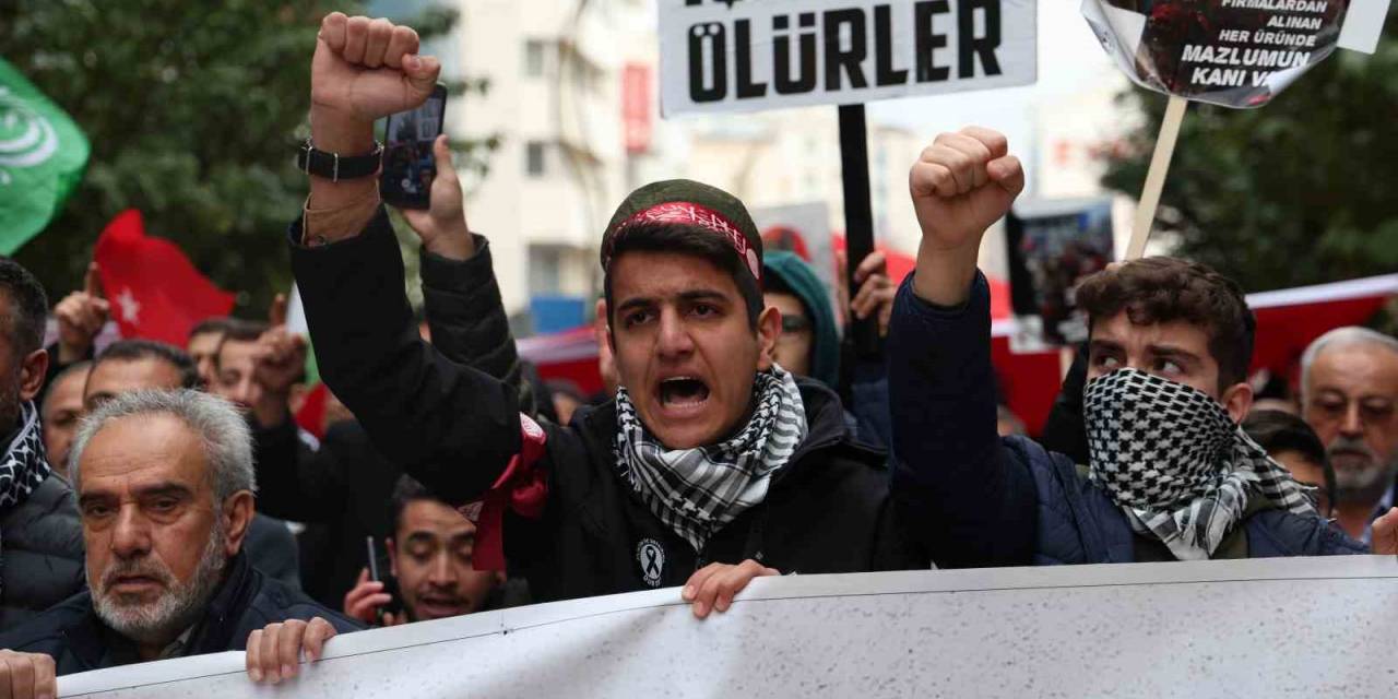 Elazığ’da Binlerce Kişi Filistin İçin Yürüdü