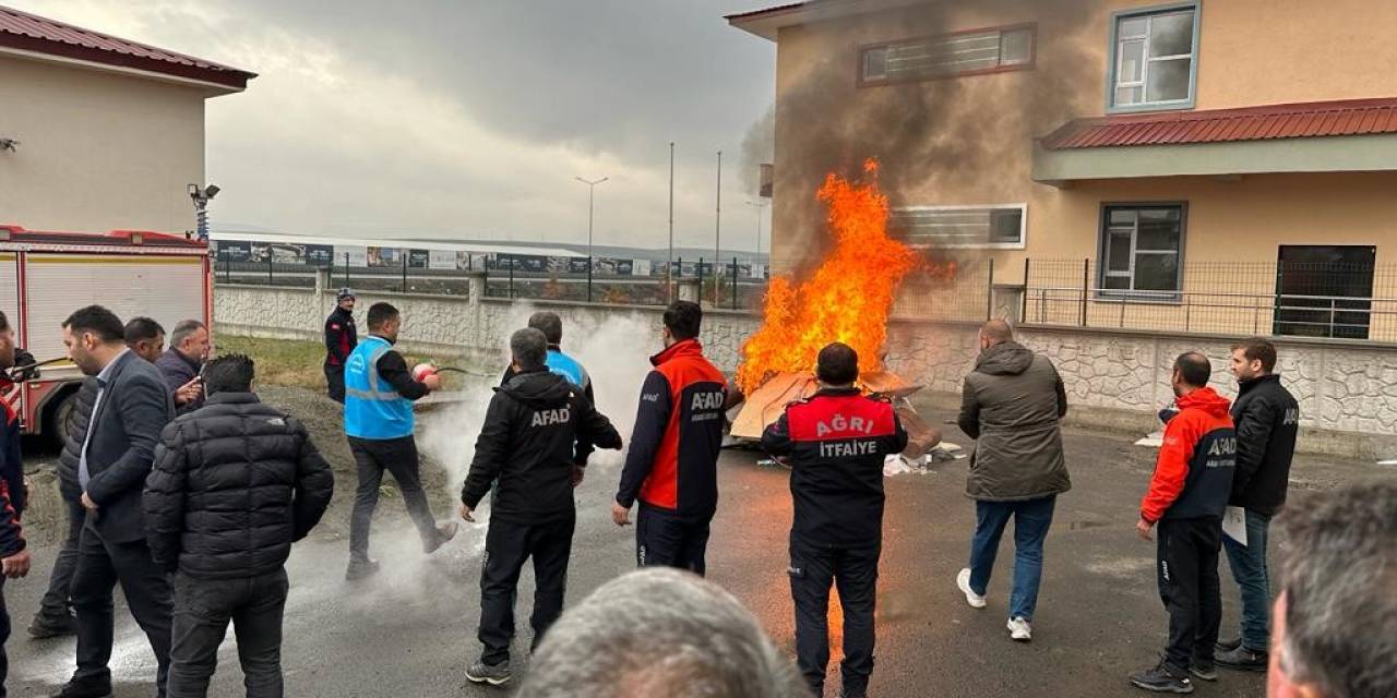 Ağrı’da Afad Liderliğinde Deprem Tahliye Ve Yangın Tatbikatları Başarıyla Gerçekleştirildi