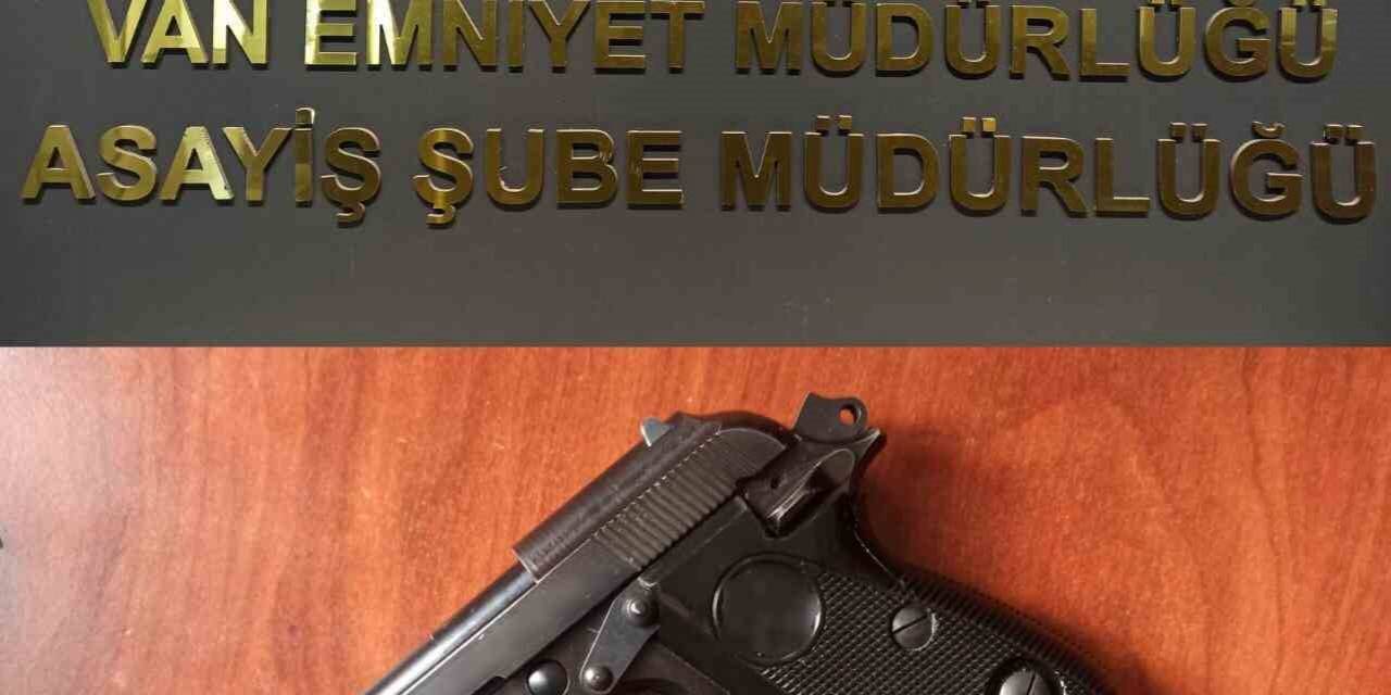 Van’da Çeşitli Suçlardan 19 Kişi Tutuklandı
