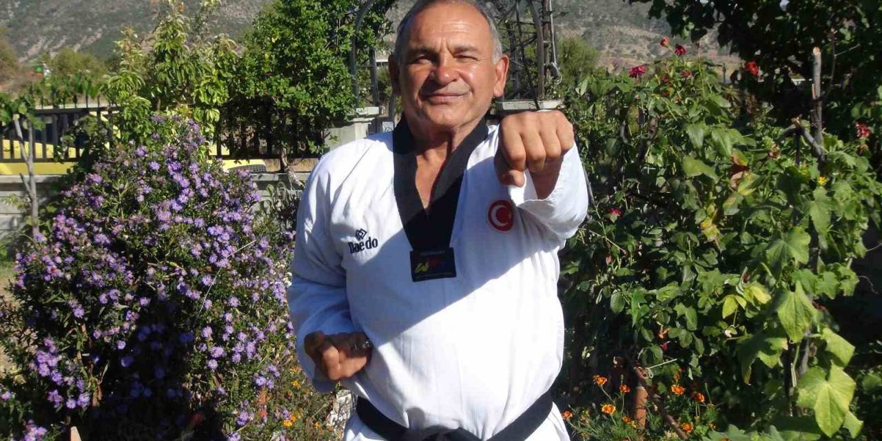 64 Yaşındaki Taekwondocu Gençlere Taş Çıkartıyor