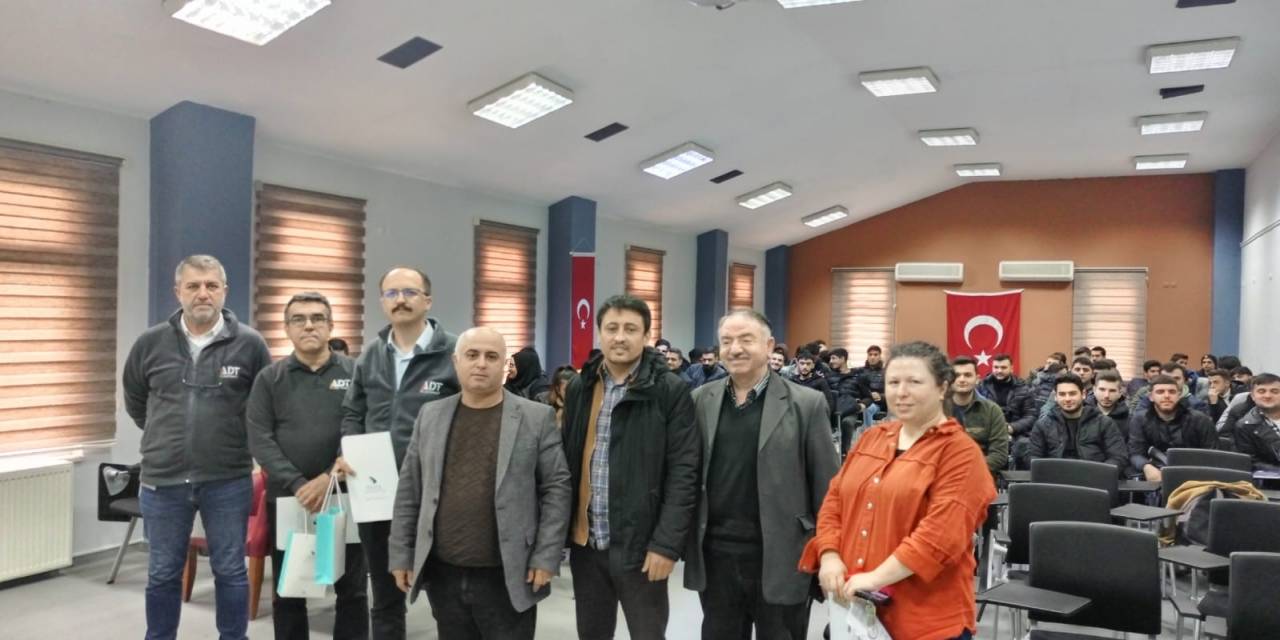 Kauçuk Sanayisindeki İnsan Kaynakları İhtiyacı Konuşuldu