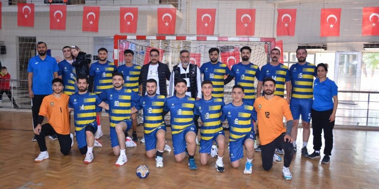 Diyarbakır Büyükşehir Belediyesi Erkek Hentbol Takımı Galibiyet Zaferlerine Devam Ediyor