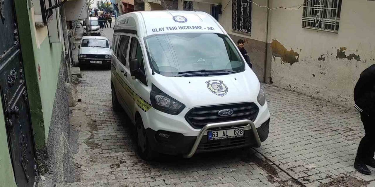 Kasten Adam Öldürmeye Teşebbüsten Aranan Şahıs Polise Ateş Açtı