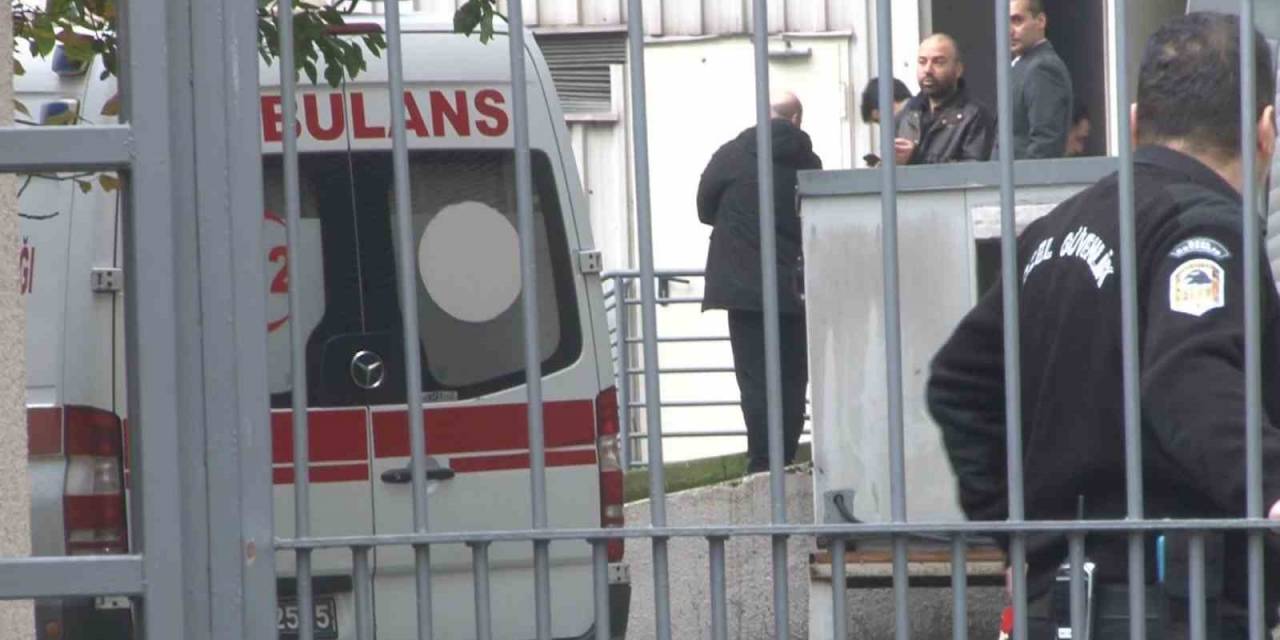 Şişli’deki Cevahir Avm’de Bir Kişi 5’inci Kattan Atladı