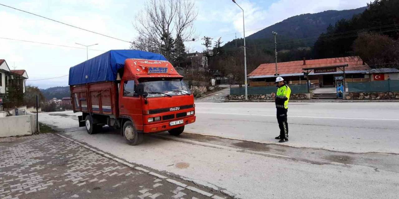 Kış Lastiği Olmayan Araçlar Polis Denetimine Takıldı