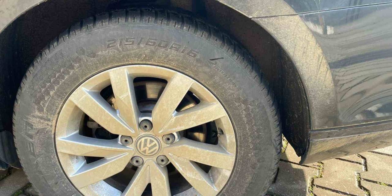 Armutlu Belediye Başkanı’nın Makam Ve Şahsi Araçlarına Saldırı