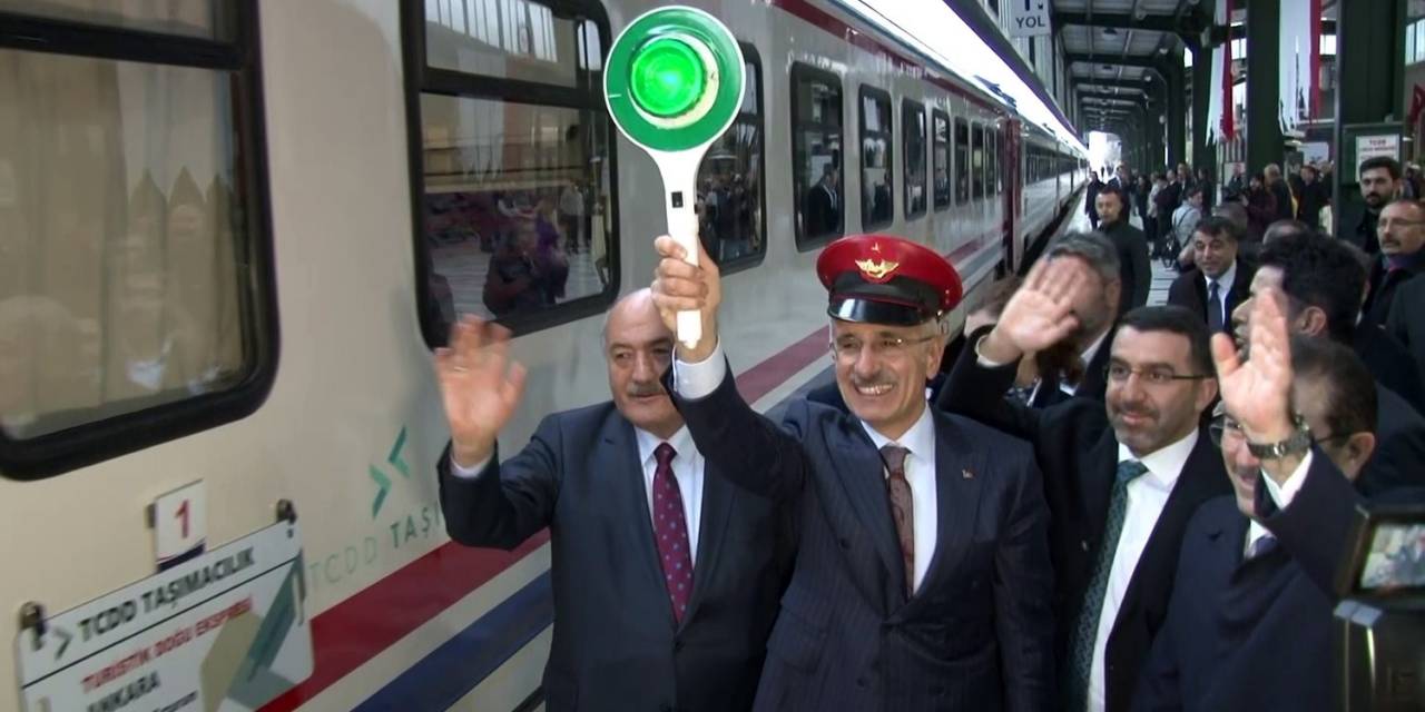 Turistik Doğu Ekspresi Yeni Sezonun İlk Yolculuğuna Başladı
