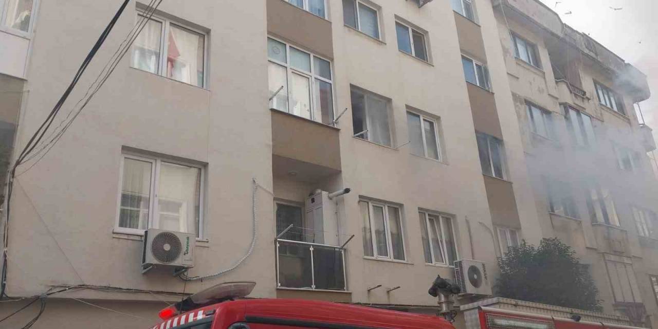 Bandırma’da Apartman Dairesinde Yangın
