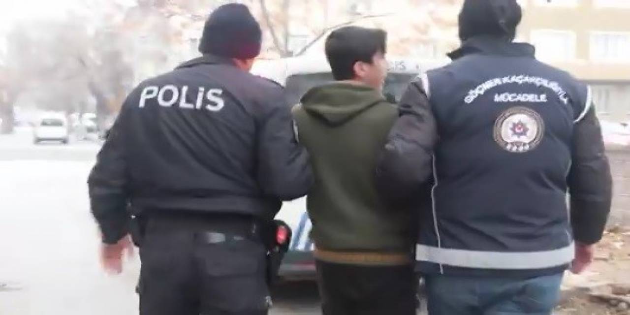 Kayseri’de Düzensiz Göç Uygulaması: 24 Yabancı Uyruklu Şahsa İşlem Yapıldı