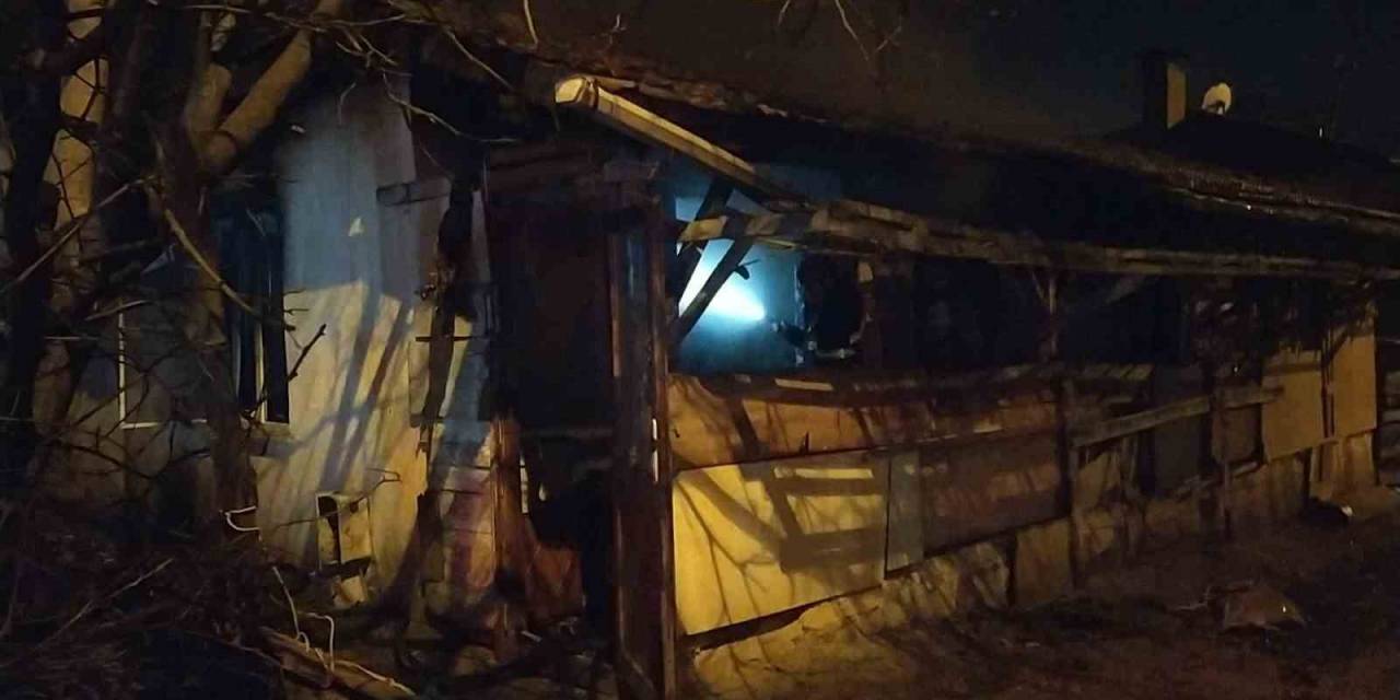 Çorum’da 78 Yaşındaki Kadının Evini Kundakladılar