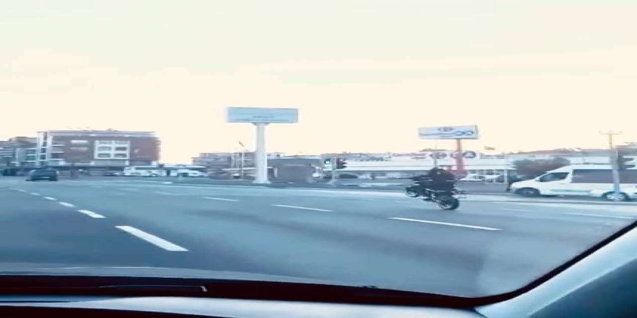 Motosiklet İle Ölümle Dans Etti, Polis Ekiplerinden Kaçamadı