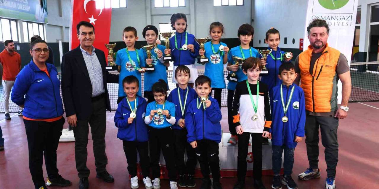 Şampiyon Raketler Osmangazi’de Yetişiyor