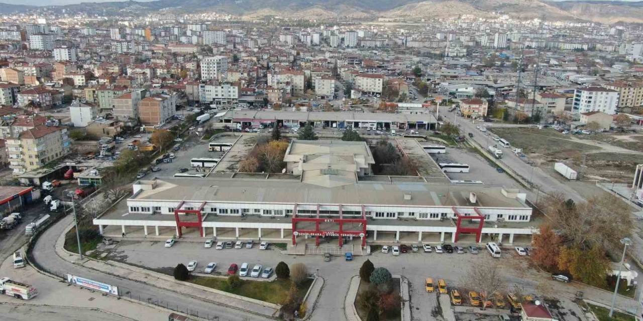 Yarım Yüzyılın Kapanışı: Otobüs Terminali Tarih Oluyor, Yeni Mekanda Yolculuk Başlıyor