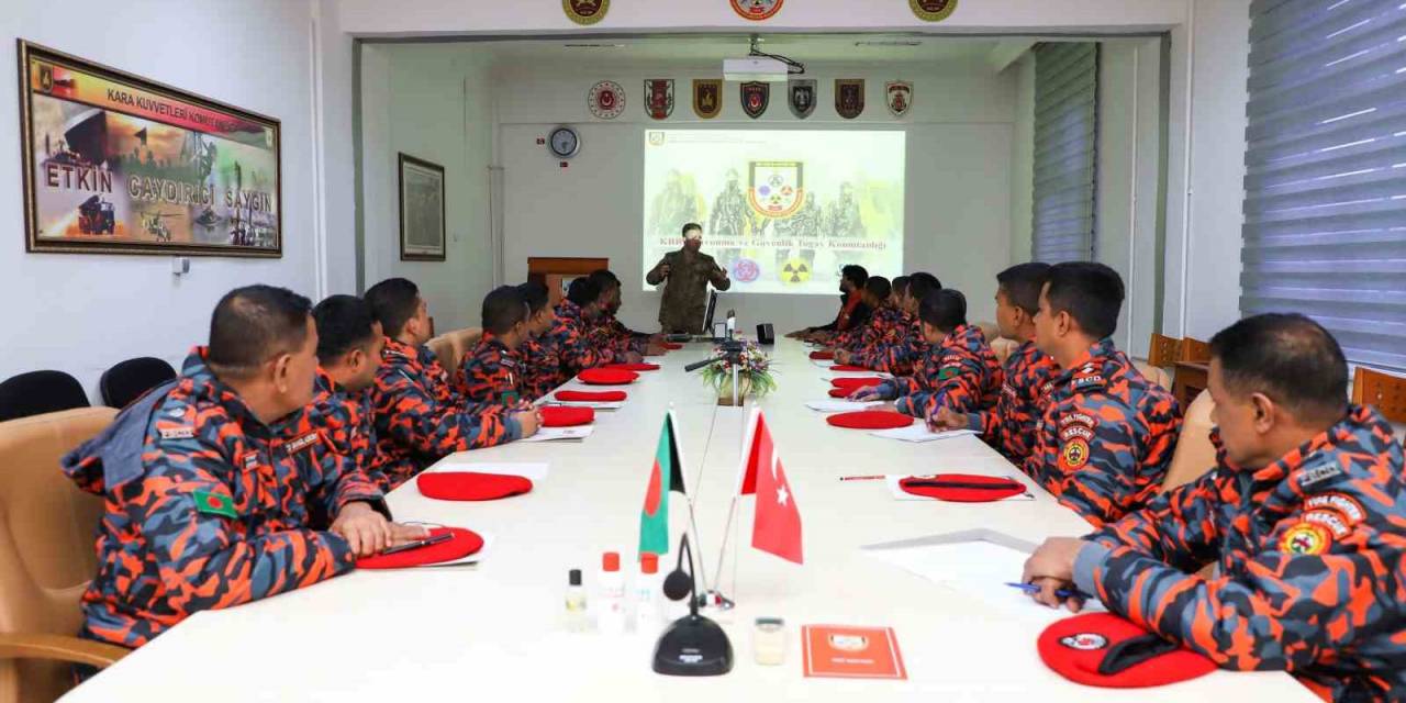 Tika’dan Bangladeşli İtfaiye Ve Kurtarma Personeline İleri Seviye İtfaiye Eğitimi